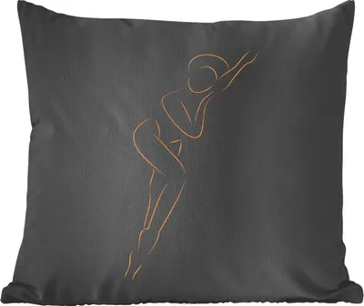 Produktbild von MuchoWow® Zierkissen Sofakissen Wohnzimmer Dekokissen 60x60 cm Frau - Schwarz - Gold - Strichzeichnung - Sitzfläche - Foto Polster