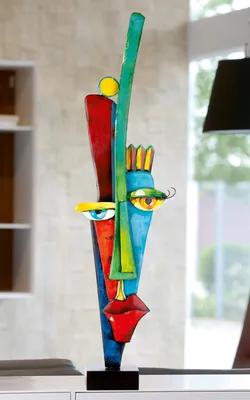 Produktbild von Gilde Skulptur "Alta fronte" bunt auf schwarzer Base 14 x 11 cm mit Filzboden H: 101 cm B: 28 cm T: 11 cm 44868