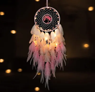 Produktbild von Traumfänger mit LED Licht Handgefertigt Dreamcatcher mit Federn Böhmen Dekoration für Schlafzimmer Wandbehang Ornament Mädchen Kinder Geschenk,
