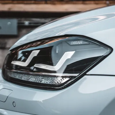 Produktbild von Hauptscheinwerfer-Set LED OSRAM LEDriving schwarz für Golf GTI 7.5 +200% heller