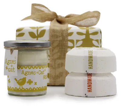 Imagen del producto de Set de Regalo: Bombas de baño de Clementina & Mor. Roll + Vela de Cítricos frescos