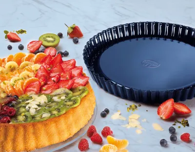 Produktbild von Dr. Oetker Obstkuchenform Ø 28 cm BACK-LIEBE EMAILLE, Backform mit schnitt- & kratzfester Emaille-Versiegelung, Obstform für schmackhafte Obstkuchen (Farbe: Blau)