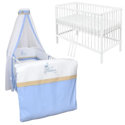 Produktbild von Baby-Delux Babybett Kinderbett Gitterbett Milo Weiß 120x60 Komplett Bettset 10-tlg mit Stickerei Prince