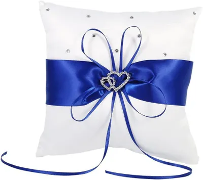 Produktbild von Eheband-Kissen, Romantisches Doppelherz-Design – Dekoratives Kissen – Mit Schleife/Band – Hochzeit – Feierliche Zeremonie – Blau – Ringkissen