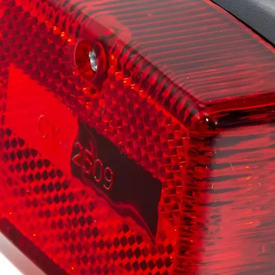 Zdjęcie produktu dla Reflektor tylny, kwadratowy, mały, czarny, kompatybilny z Puch Maxi E50