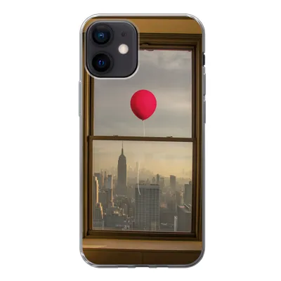 Produktbild von MuchoWow® Handyhülle Schutzhülle Hülle für iPhone 12 Roter Ballon fliegt an Fenster in New York vorbei Silikon Softcase Handy Hülle - Schutzhülle