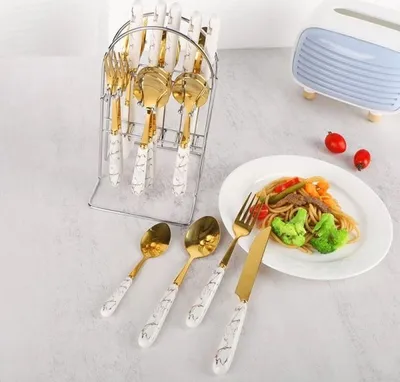 Immagine prodotto di set di posate da 24 pezzi con supporto Forchetta in acciaio inox Coltello Cucchiaio Cucchiaino Bianco