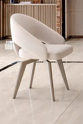 Produktbild von Bequemer Stuhl mit ergonomischer Form und elegantem Design