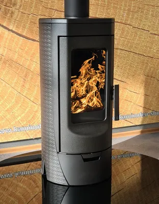 Produktbild von EEK A+ Design-Gusskaminofen Plamen Tara, raumluftunabhängig - 6kW
