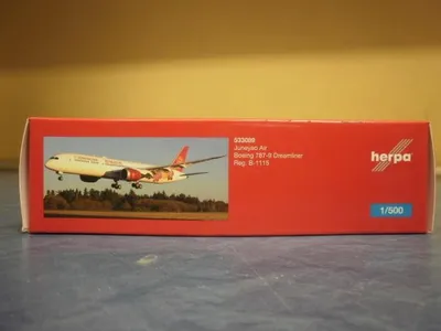 Produktbild von Herpa Wings 1:500 Boeing 787-9 Dreamliner Juneyao Airlines 533089