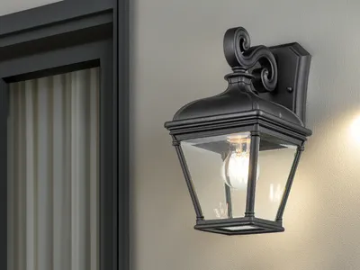 Immagine prodotto di Applique da esterno Bayview nera 1xE27x60W in alluminio, dimensioni: 33,4x18x22,5 cm, IP44, Elstead