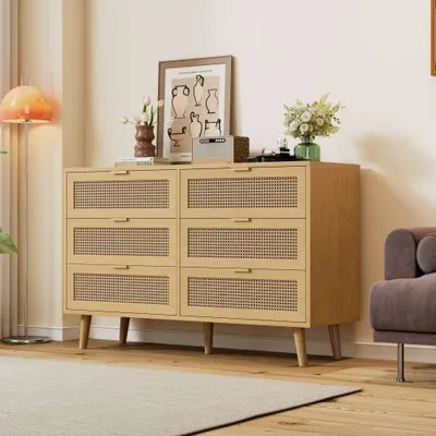 Zdjęcie produktu dla Elegancka drewniana komoda z 6 szufladami i metalowymi uchwytami, idealna do sypialni i biura. Dużo miejsca do przechowywania, solidna konstrukcja, szer. 120/gł. 76,5/gł. 40 cm