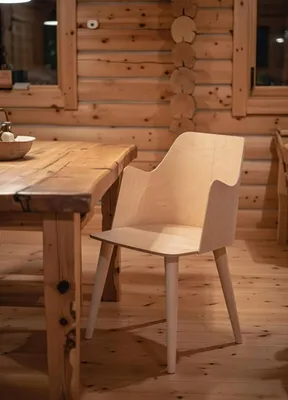 Produktbild von Stilvoller Holzstuhl für Esszimmer und Büro im modernen Design
