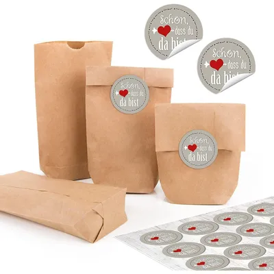 Produktbild von 24 kleine braune Papiertüten natur Kraftpapier 9 x 15 x 3,5 cm + 24 runde SCHÖN DASS DU DA BIST pink BUNT türkis blau grün gelb weiß Verpackung mini-Tüte GeschenkGrau, Rot, Weiß