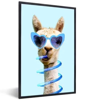Produktbild von MuchoWow® Gerahmtes Poster Lama - Sonnenbrille - Blau - Tier 40x60 cm - Poster mit Schwarzem Bilderrahmen Wandposter Rahmen Foto Bilder - Papierdruck - Wandbilder