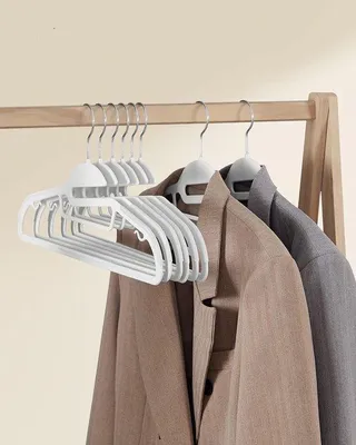 Produktbild von Famanu Kunststoffkleiderbügel 50 Stück - U-förmige Öffnung - Antislip - Platzsparend - 0,5 cm dick - 41,5 cm lang - 360° drehbare Haken - Weiß