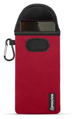 Productafbeelding van MobyDefend Hoesje - Geschikt voor  Motorola Edge 50 Ultra -  Neopreen Pouch Met Karabijnhaak - Insteek - Riemlus  - Rood