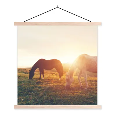 Produktbild von MuchoWow® Textilposter Pferde - Sonne - Tiere 60x60 cm mit holzfarbenen Rahmen - Wanddekoration