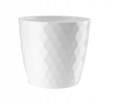 Imagen del producto de Maceta decorativa de plástico, modelo CRISTAL, 14 cm, color blanco brillante, diseño geométrico con motivos de cuadros y rombos, acabado brillante