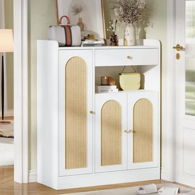 Immagine prodotto di Armadio porta scarpe in rattan Flieks con vano portaoggetti, 1 cassetto, 3 ante, mobile contenitore con ripiani regolabili, scaffale per scarpe 90x35x110 cm, bianco + legno