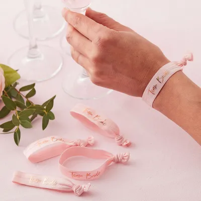 Produktbild von 5 Rosy Bride Armbänder