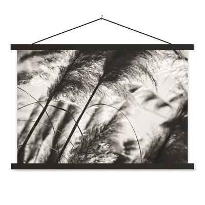 Produktbild von MuchoWow® Textilposter Pampasgras - Schwarz - Weiß - Pflanze 150x100 cm mit schwarzem Rahmen - Schlafzimmer