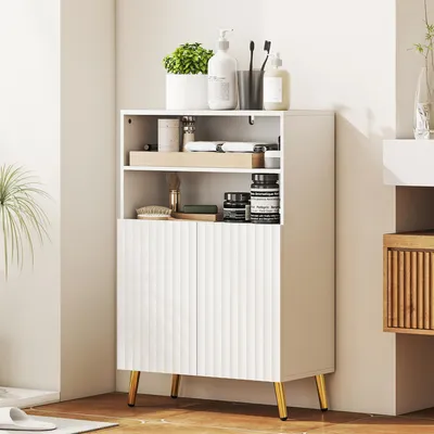 Produktbild von Badschrank Weiß 60x31,8x93 cm, grifflos, geriffelte Front, Gold-Details, feuchtigkeitsresistent, 2 offene Fächer