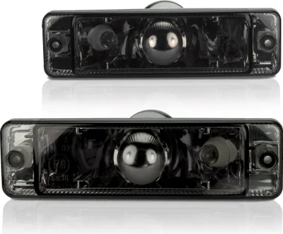 Zdjęcie produktu dla Przedni kierunkowskaz z przezroczystego szkła BLACK z funkcją światła postojowego do VW Golf 1 /