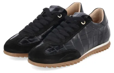 Imagen del producto de Zapatillas bajas de mujer Kaerlek modelo RIBES, color negro, material: cuero, talla: 38