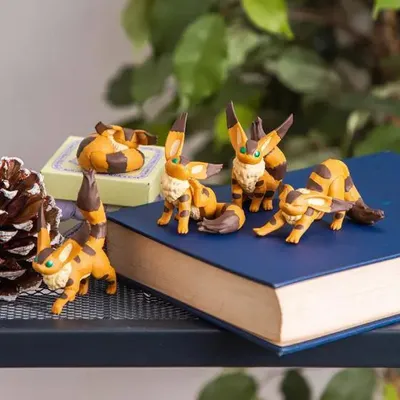 Produktbild von Das Schloss im Himmel Minifiguren Pose Collection Fuchshörnchen 5 cm Display (6)