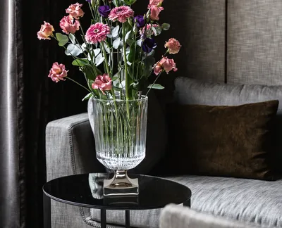 Produktbild von NACHTMANN 104161 MINERVA Vase mit Fuß PLATIN 32 cm