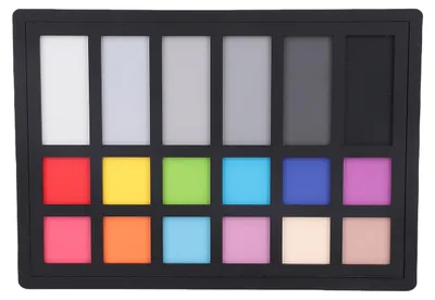 Immagine prodotto di Fotocamera con tabelle di calibrazione del colore: 18 tabelle di correzione per la fotografia digitale