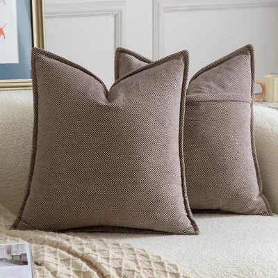 Zdjęcie produktu dla Zestaw dwóch pokrowców na poduszki z weluru, kolor taupe, 65x65 cm