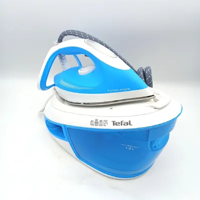 Produktbild von Tefal Express Airglide Dampfbügelstation SV8002, 380 g/min, Durilium Airglide Bügelsohle, 5,9 bar, 1,8 l, 120 g/min, Blau, Weiß