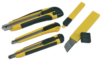 Produktbild von BRÜDER MANNESMANN Cutter-Satz 3-teilig schwarz/gelb mit jeweils 10 Ersatzklingen