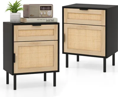 Produktbild von KOMFOTTEU 2 Stück Nachttisch mit Schublade & Tür aus Rattan, Nachttisch mit Metallbeinen, Schlafzimmermöbel mit Tür für Wohnzimmer, Büro, 45 x 30 x 59 cm, Natur (Schwarz)