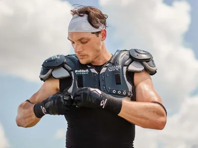 Produktbild von Riddell SPX - 2024 L Größe Lineman American Football Schulterpads