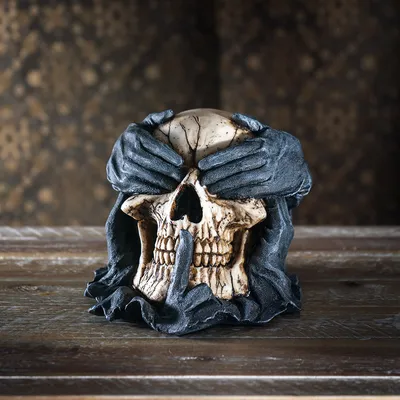 Image de Totenkopf « Ne rien voir, ne rien entendre, ne rien dire »