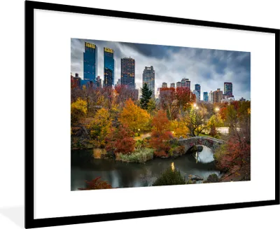 Produktbild von MuchoWow® Gerahmtes Poster New York - Central Park - Herbst 90x60 cm - Poster mit Schwarzem Bilderrahmen Wandposter Rahmen Foto Bilder - Wanddekoration - Fotos