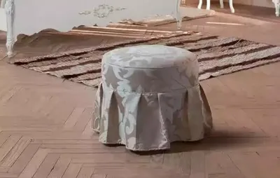 Produktbild von Designer Luxus Fußhocker Runder Polster Pouf Sitzhocker Textil Möbel