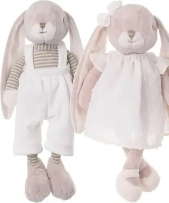 Produktbild von Bukowski Hase Lucian beige mit Latzhose 30 cm Plüschhase