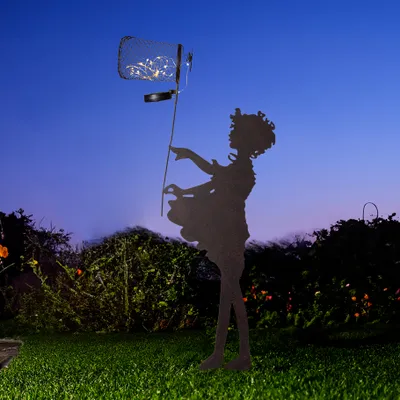 Produktbild von LED Solar Gartenstecker Mädchen mit Kescher ca. 39,5 x 10 x 103 cm
