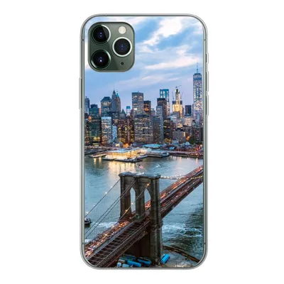 Produktbild von MuchoWow® Handyhülle Schutzhülle Hülle für iPhone 11 Pro Max New York - Brooklyn Bridge - Boot Silikon Softcase Handy Hülle - Schutz