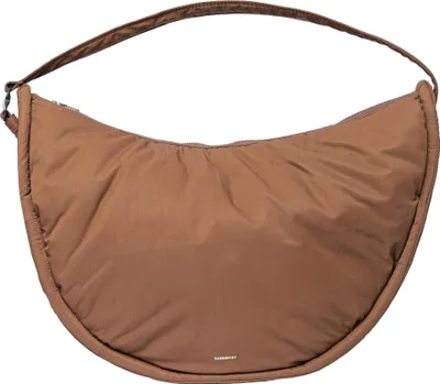 Produktbild von Sandqvist Curve Half Moon Bag L - Umhängetasche 42 cm (dark taupe)