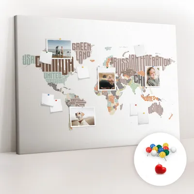 Obrázek produktu pro Korková nástěnka s kolíčky - Tabule s kolíky pro fotografie a poznámky - 140x100 cm - Připínáčky barevné 100 kusů - Mapa z barevných písmen