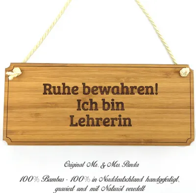 Produktbild von Mr. & Mrs. Panda Schild Lehrerin - Geschenk, Werbeschild, Rente, Geschenkidee, Landhaus, Graviert, Firmenschild, Türschild, Shabby, Abschluss, Wegweiser, Eingangsschild