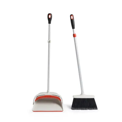 Obrázek produktu pro OXO 12125800MLNYK, Vnitřní, Černá, Červená, Bílá, Měkké štětiny, Hliník, 134 cm