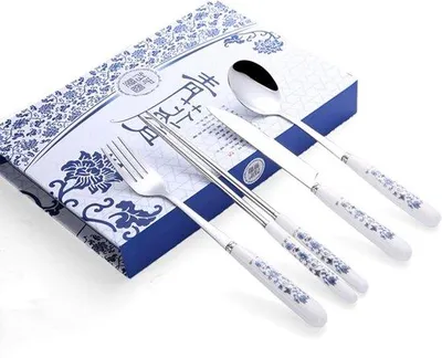 Produktbild von Klassisches chinesisches Porzellan - 4-teilig keramisches Geschirr blau und weiß