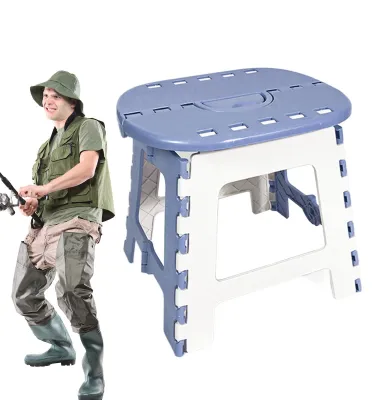 Produktbild von Kompakter, zusammenklappbarer Hocker für den Innen- und Außenbereich