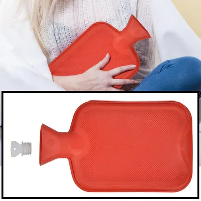 Productafbeelding van Decopatent® Warmwaterkruik - Inhoud: 2 Liter - Warm Water Kruik - Kruikzak - Warmtekruik - Rubber - Rood